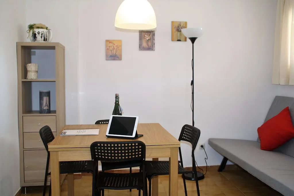 Apartaments Margarita Sabina Pinell 普拉加德阿罗